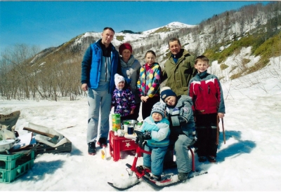 «Родные люди».
