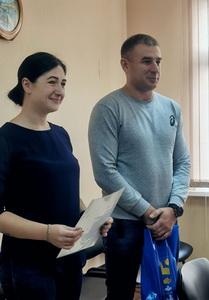 Молодой семье Невельского района вручили сертификат на приобретение жилья.