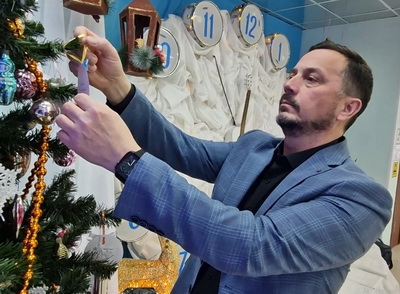 В Невельске стартовала Всероссийская благотворительная акция «Ёлка желаний».